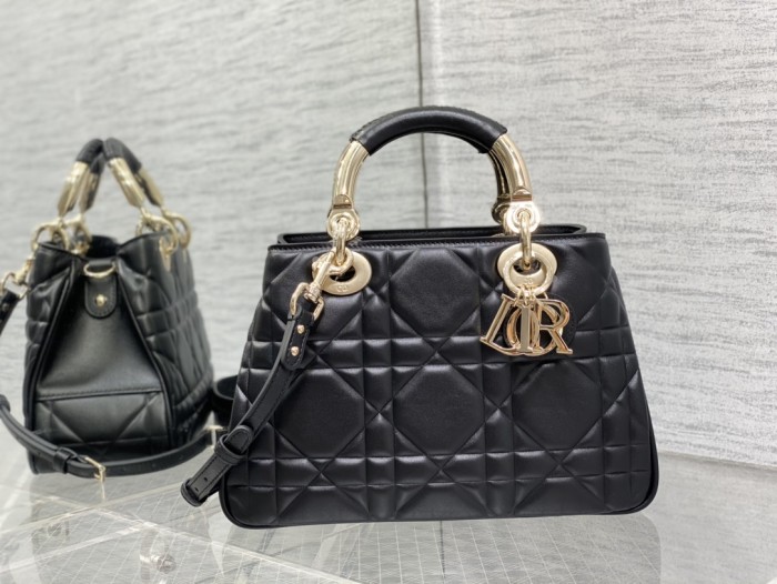 Handbag Dior size 25*10*16 cm
