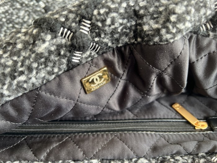 Handbag Chanel 3261 size 39cmx42cmx8 cm