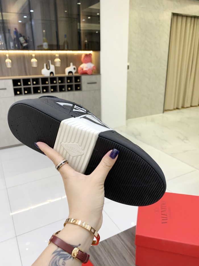 Valentino Garavani VL7N low-top sneakers 8