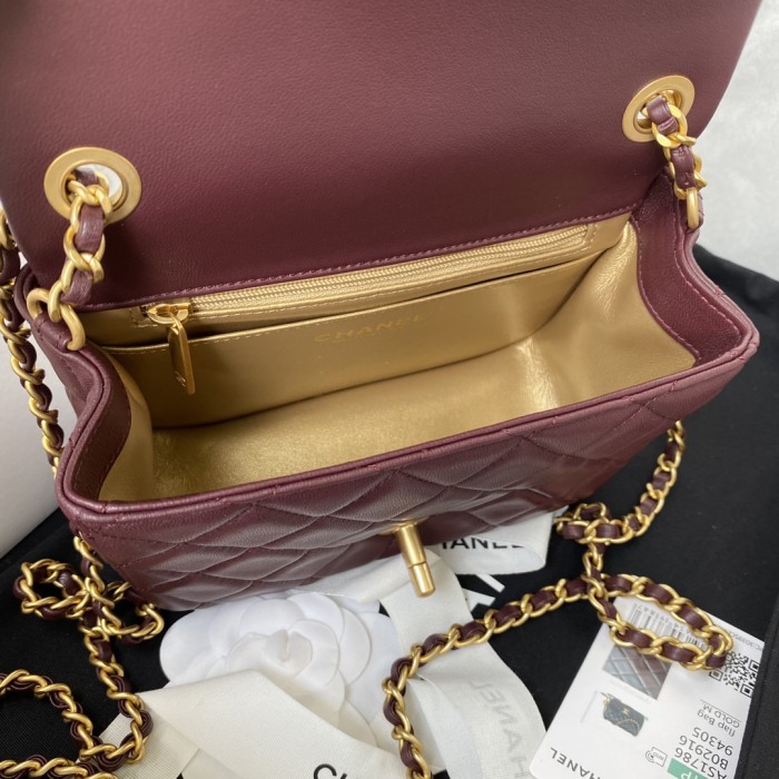 Handbag Chanel size 17 cm