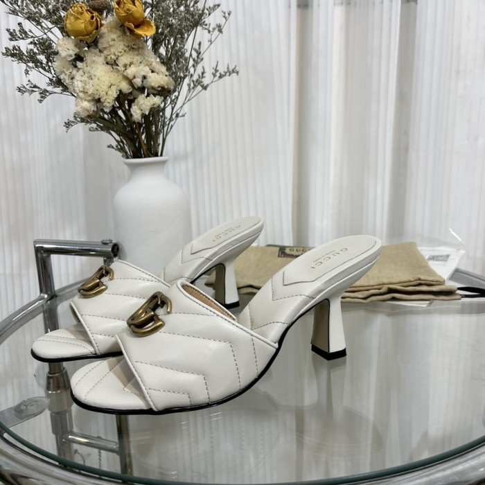 Gucci Women's Double G slide sandal WOMEN 7