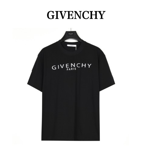 Clothes Givenchy 56