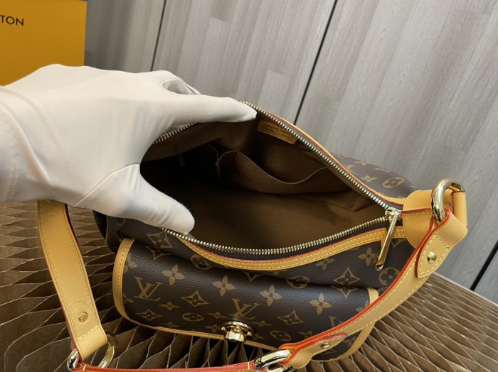 Handbag Louis Vuitton M40077 size W30xH20xD17 cm