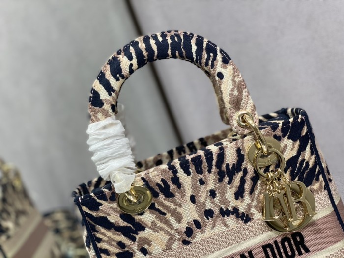 Handbag Dior size 24 cm