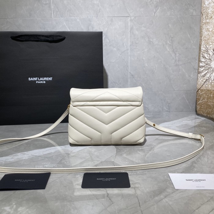 Handbags SAINT LAURENT 467072 size 20×14×7 cm