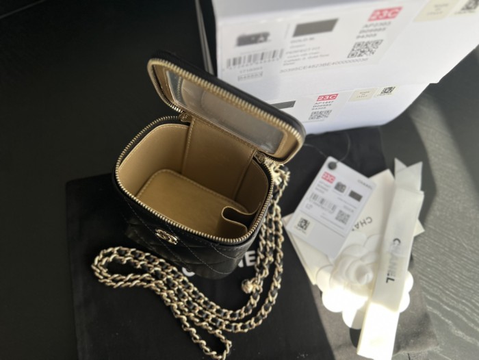 Handbag Chanel A1447 size 8.5cmx11cmx7 cm