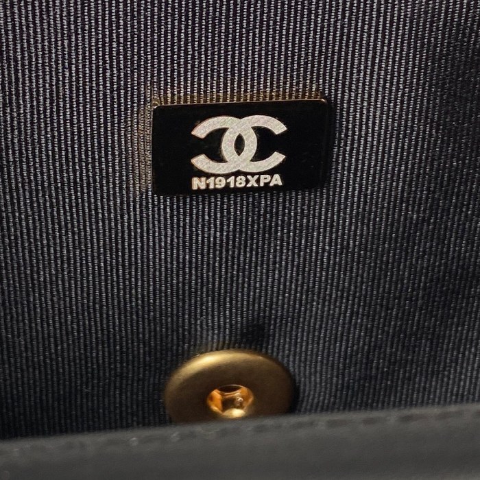 Handbag Chanel AS3738 size 12.5*16*6 cm