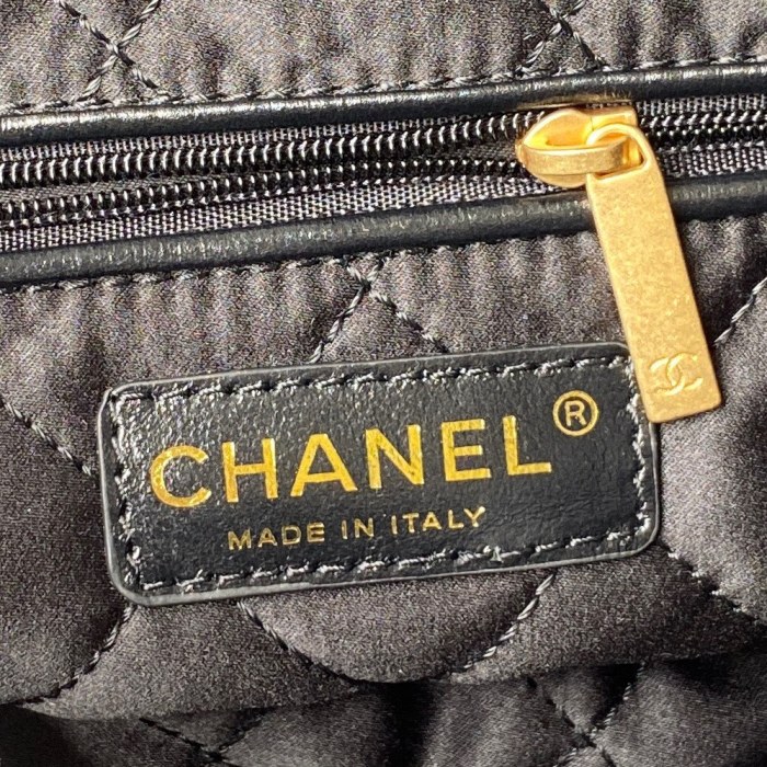 Handbag Chanel AS3260 size 35x37x7 cm