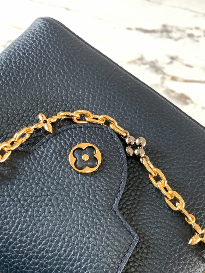 Handbag Louis Vuitton M80239 size 21 x 14 x 8