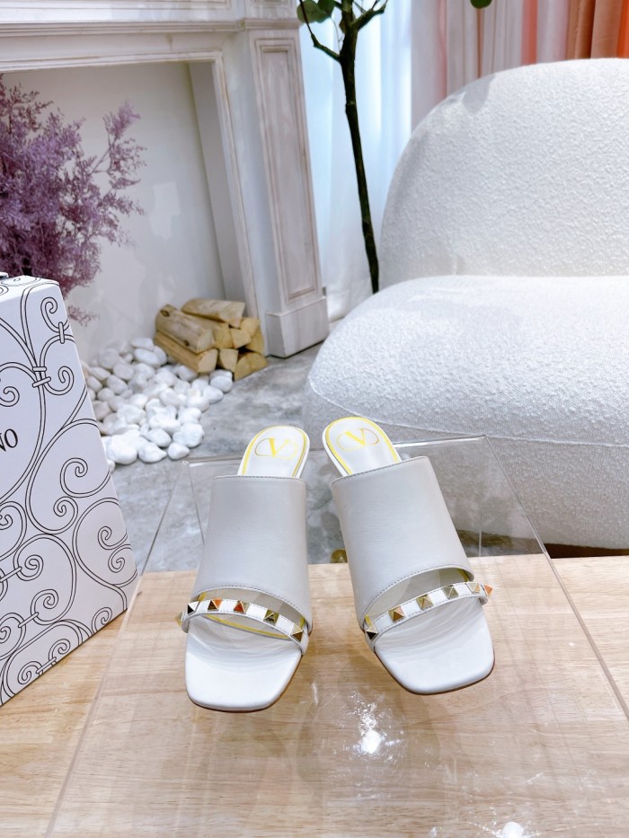 VALENTINO GARAVANI ROMAN STUD WOMEN 11