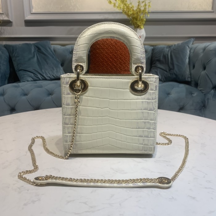 Handbag Dior 6603 size 17 x 7.5x 14 cm