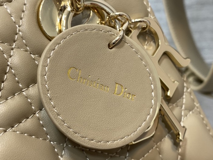 Handbag Dior size 20 cm