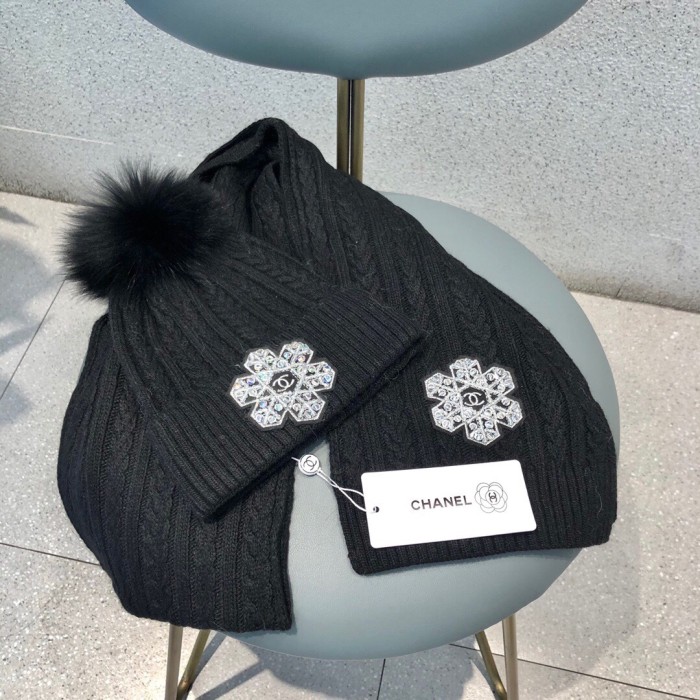 Hat & Scarf Chanel 3