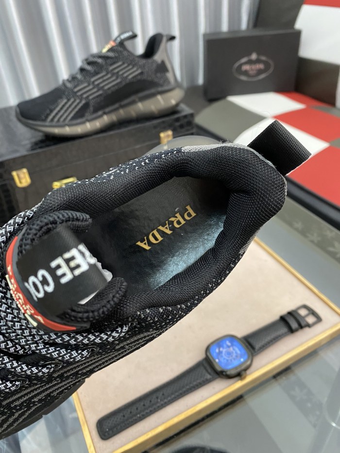 Prada Low Top sneaker 17