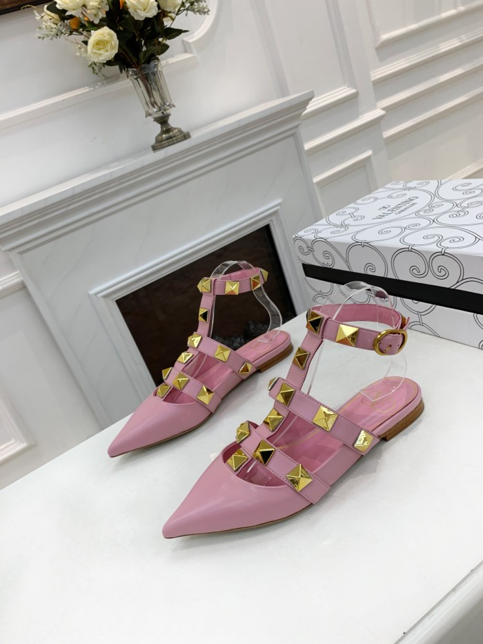VALENTINO GARAVANI Roman Stud WOMEN 33
