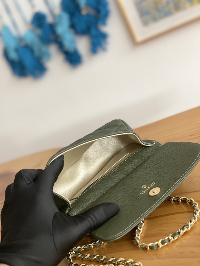 Handbag Chanel AP3008 size 12X17.5X5.5 cm