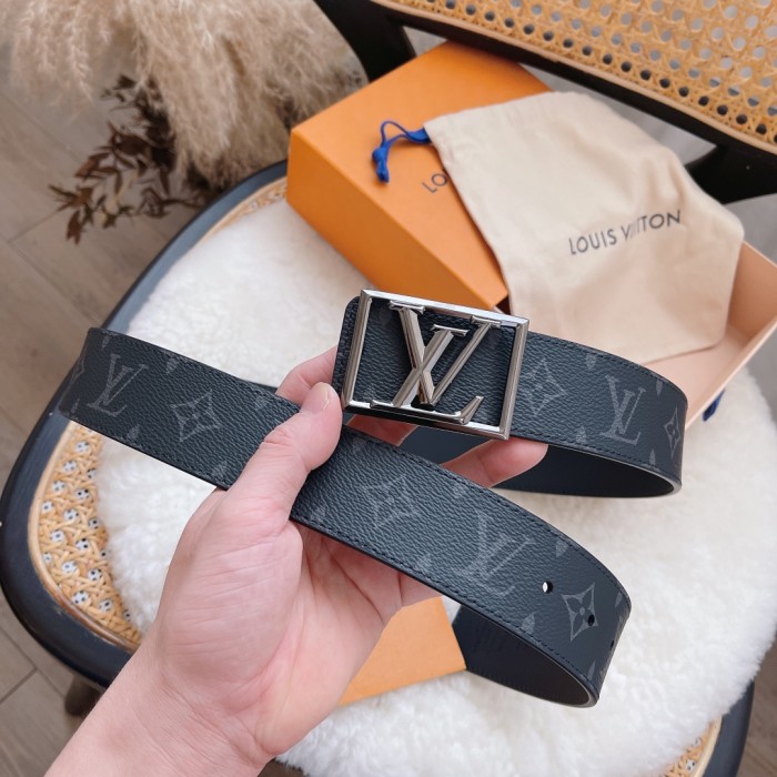 Louis Vuitton Belt 3 (width 4cm)