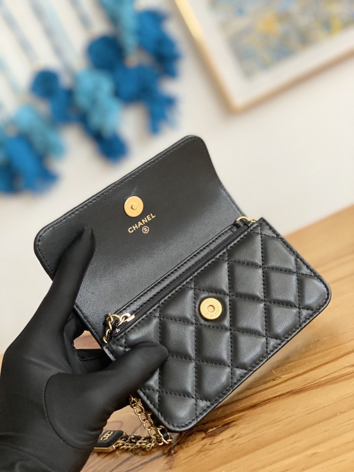 Handbag Chanel 81216 size 15.2 9.5 3.5 cm