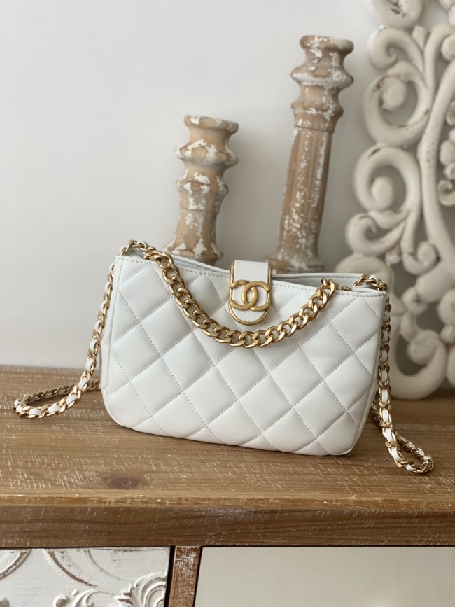 Handbag Chanel 3476 size 17*23*7* cm