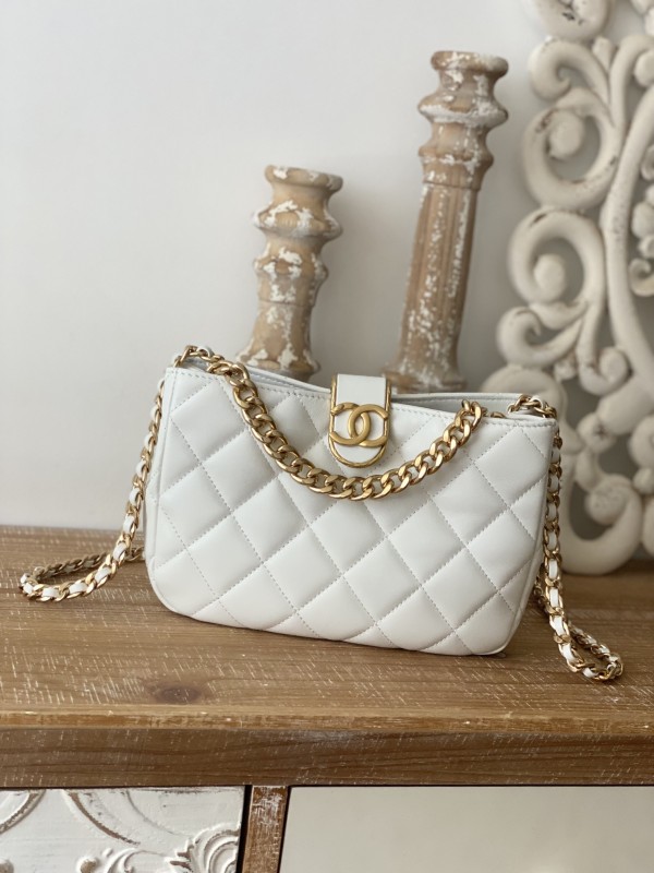 Handbag Chanel 3476 size 17*23*7* cm