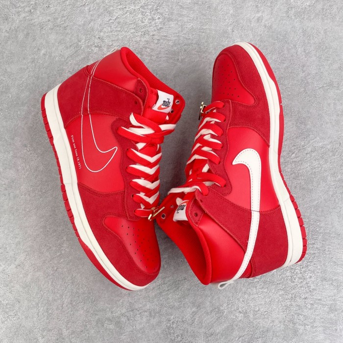 Nike Dunk High First Use Red