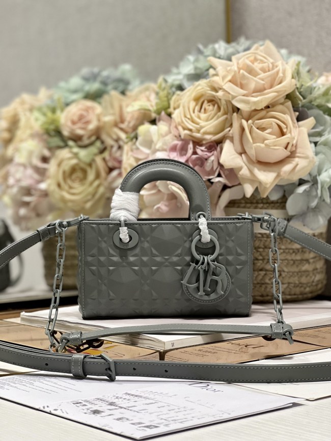 Handbag Dior 9032 size 16×5.5×10 cm