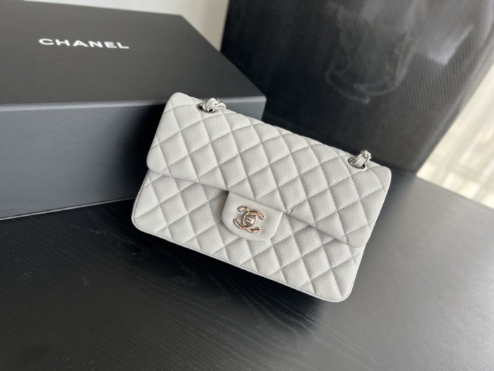 Handbag Chanel size 23 cm