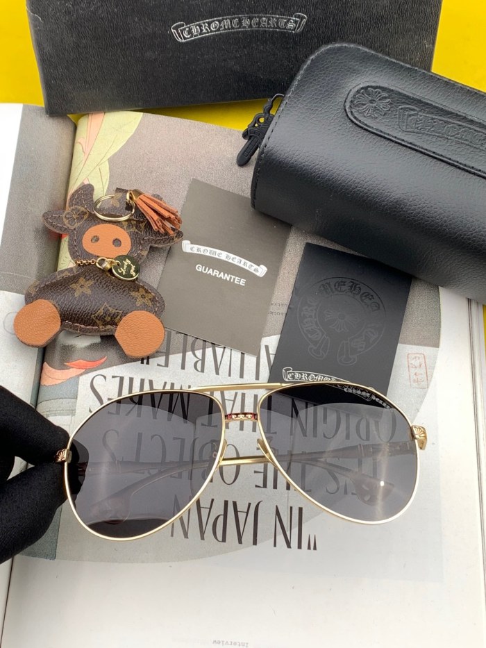 sunglasses Chrome Hearts KLX948