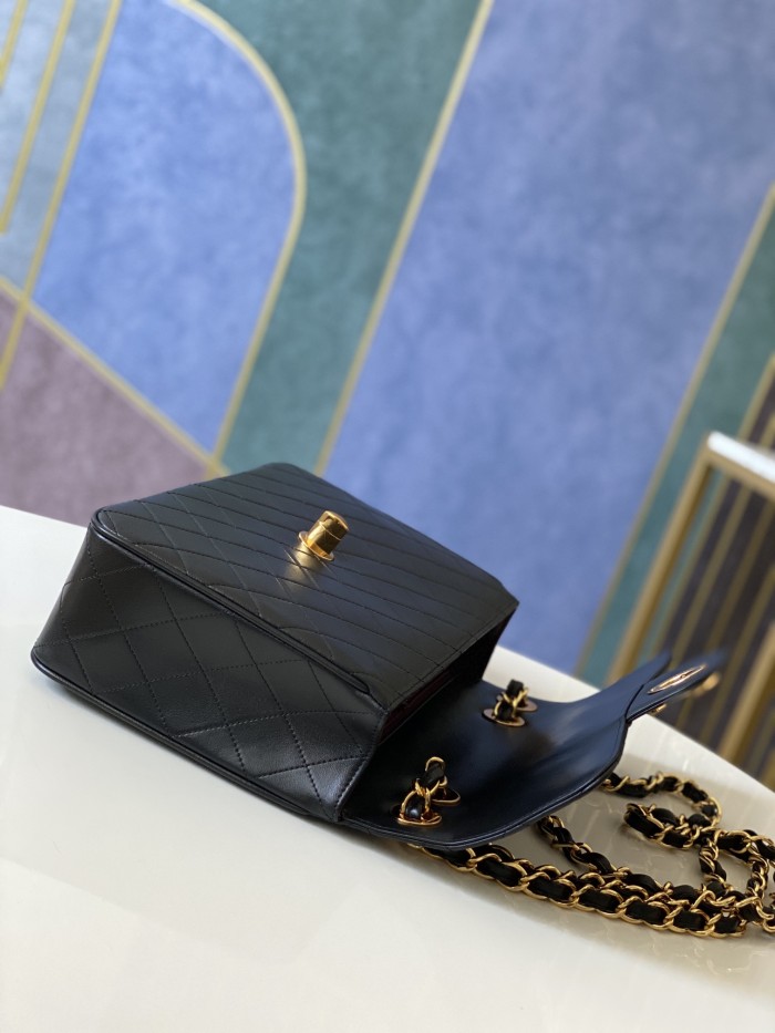 Handbag Chanel A88 size 30.21.8 cm