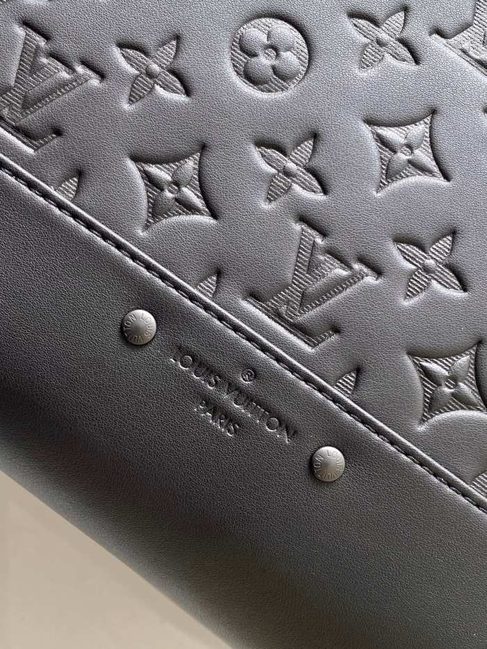 Handbag Louis Vuitton M46109 size 33 x 41 x 18 cm