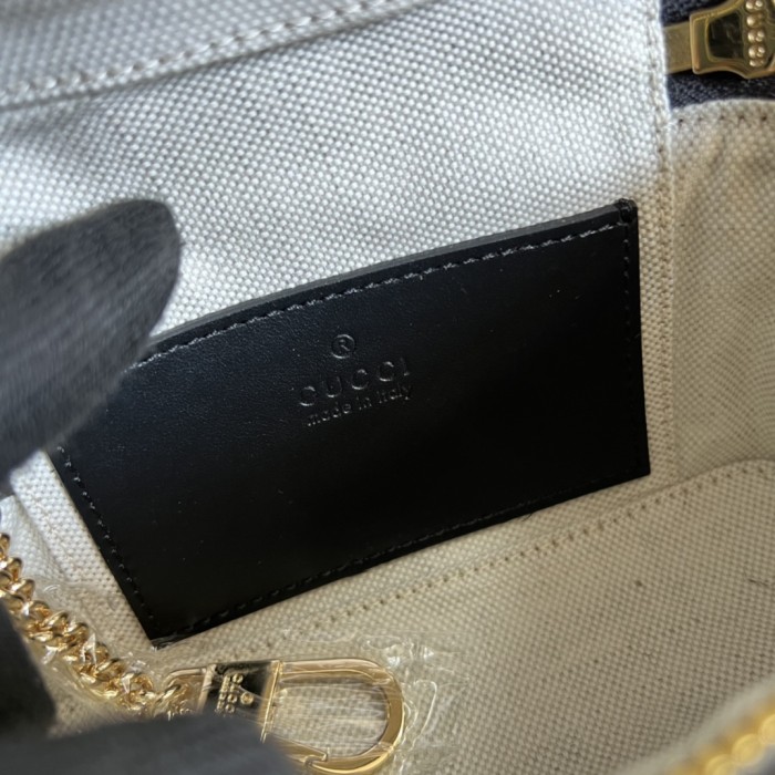 Handbag Gucci 723770 size 16*10.5*5 cm