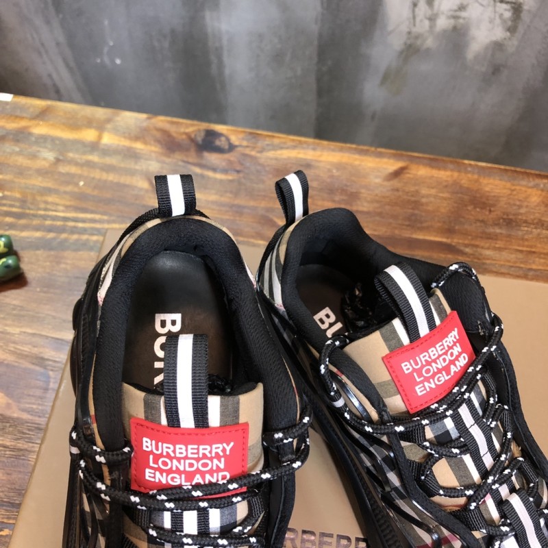 Burberry Arthur Vintage Sneaker 35