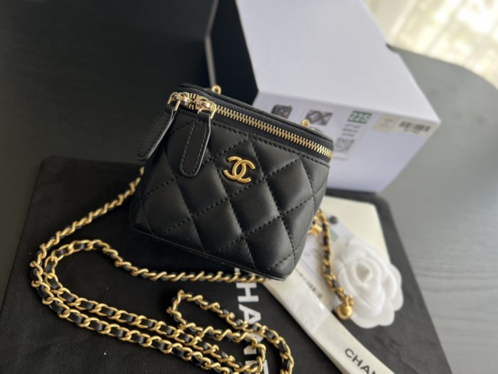 Handbag Chanel AP1447 size 8.5cmx11cmx7 cm