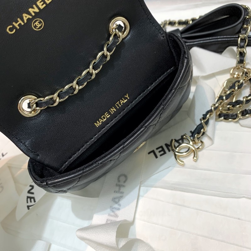 Handbag Chanel 10603 size 10 2 7.5 cm