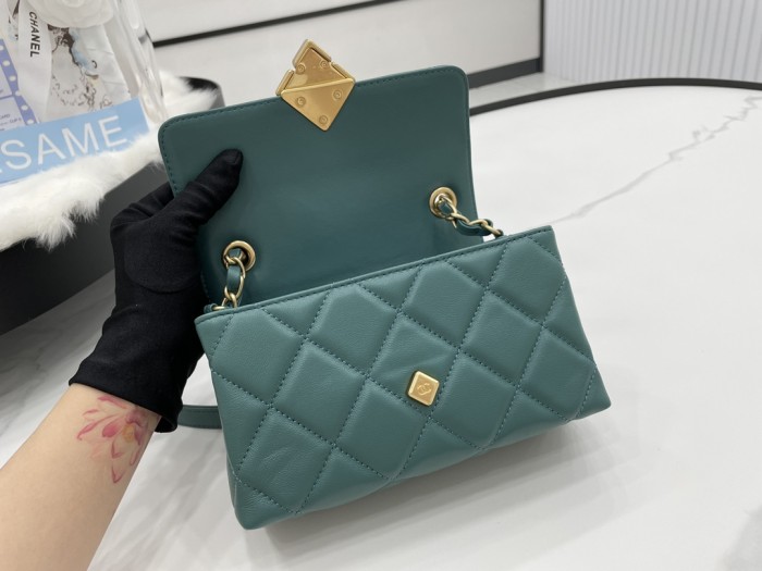 Handbag Chanel AS2633 size 18*7*12 cm