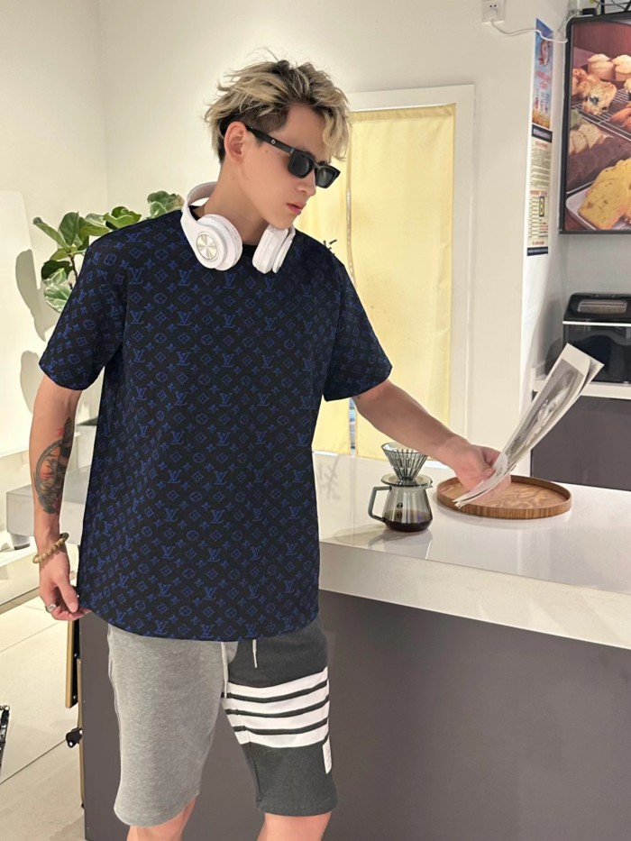 Clothes Louis Vuitton 481