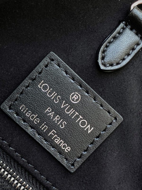 Handbag Louis Vuitton M45595 size 35-28-15cm