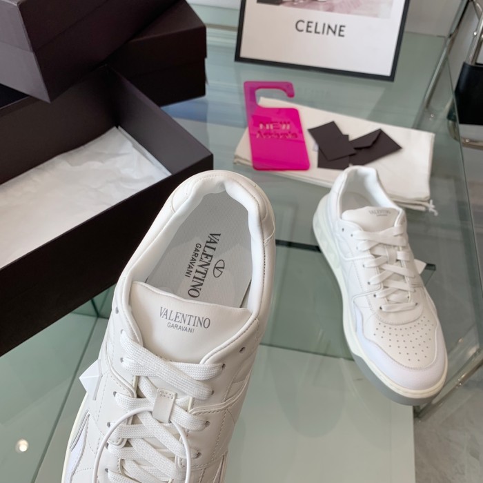 VALENTINO GARAVANI ONE STUD SNEAKER 5