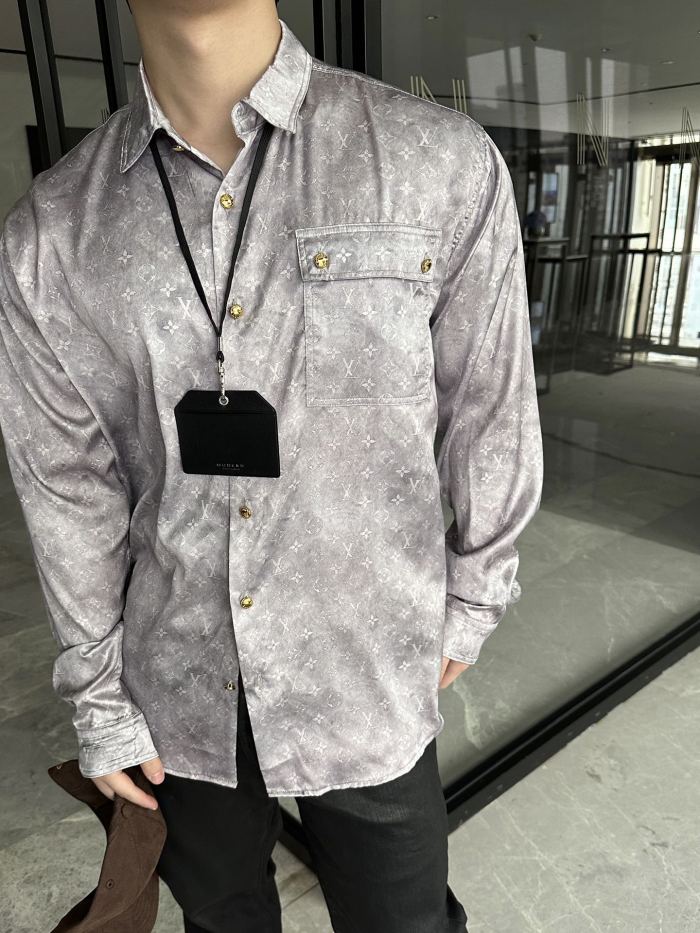 Clothes Louis Vuitton 409