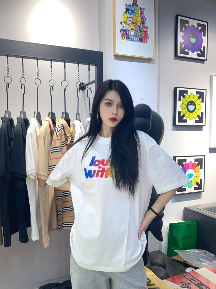 Clothes Louis Vuitton 404