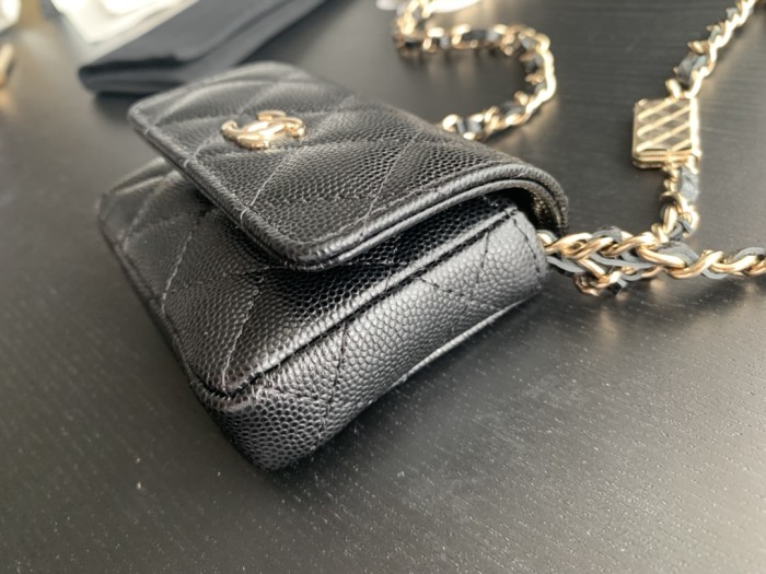 Handbag Chanel 2444 size 10cmx7.5cmx2 cm