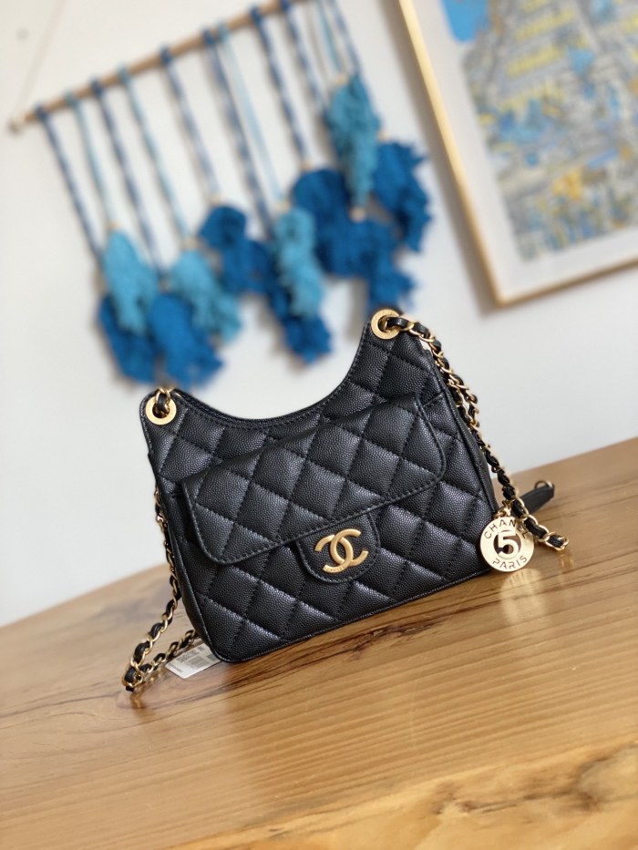 Handbag Chanel AS3710 size 17×19×6 cm