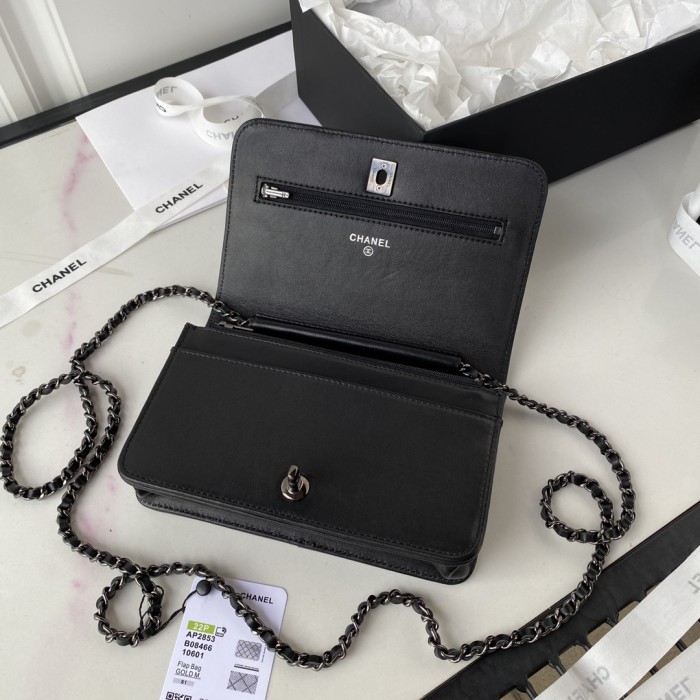 Handbag Chanel AP2853 size 19.2*12.3*3.5 cm.