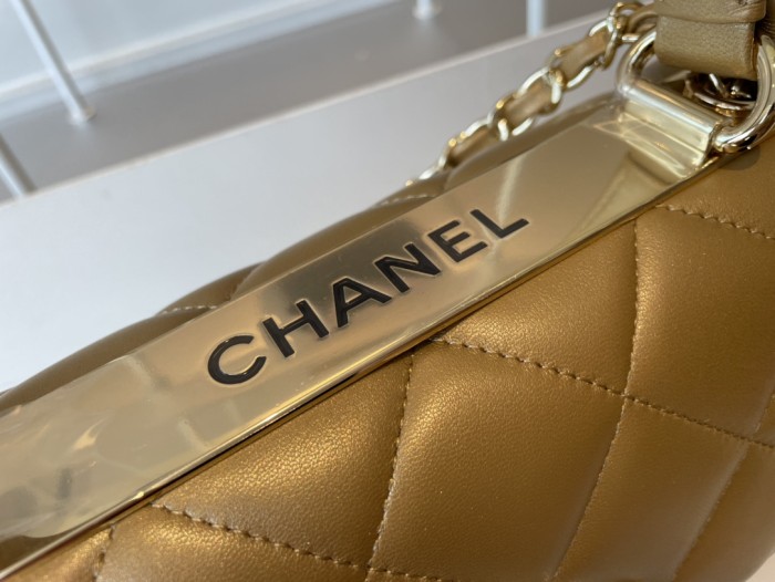 Handbag Chanel 92236 size 25x12x17 cm