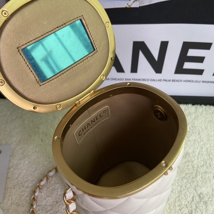 Handbag Chanel AS2641 size 16x12x10 cm