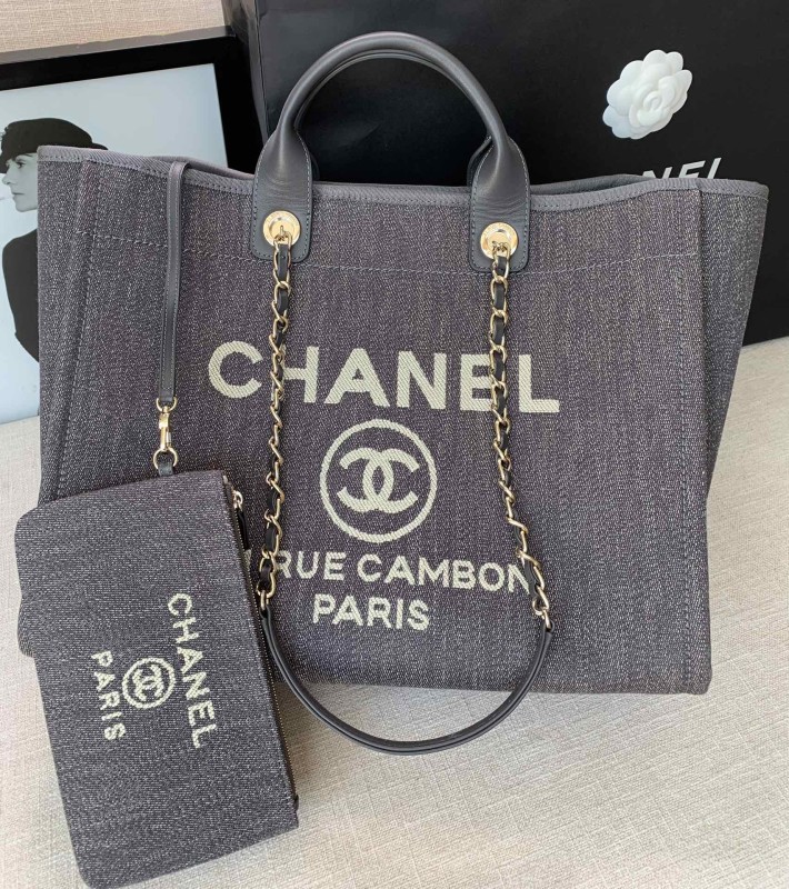 Handbag Chanel size 38 cm
