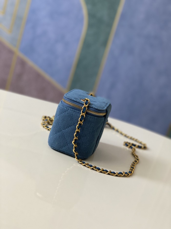 Handbag Chanel 81176 size 11*8.5*7 cm