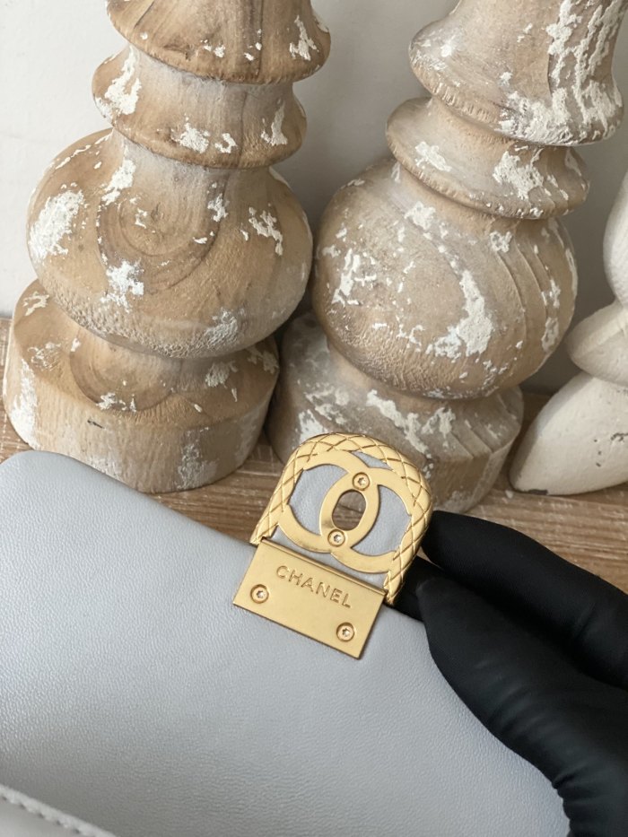 Handbag Chanel 3473 size 13*18*6 cm