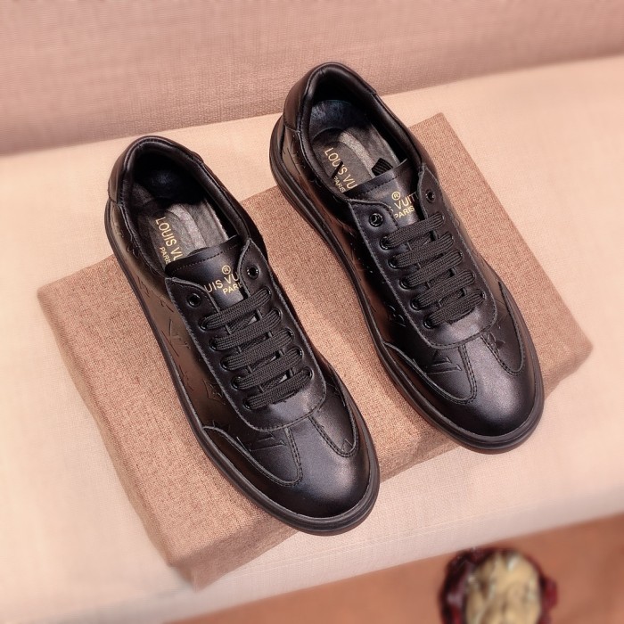 Louis Vuitton Low Top sneaker 89