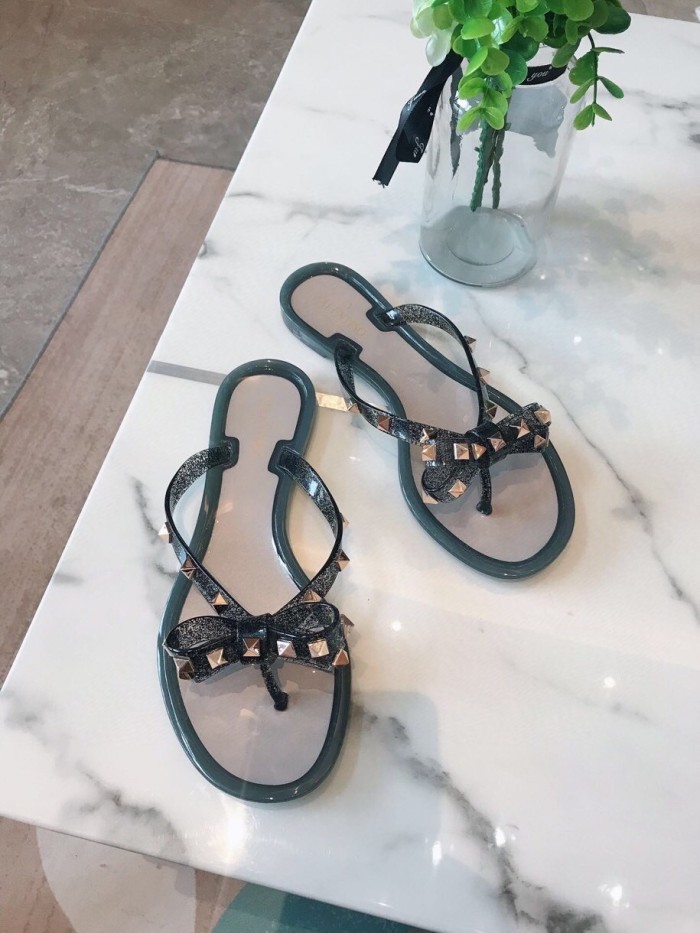 VALENTINO GARAVANI Rockstud WOMEN 35